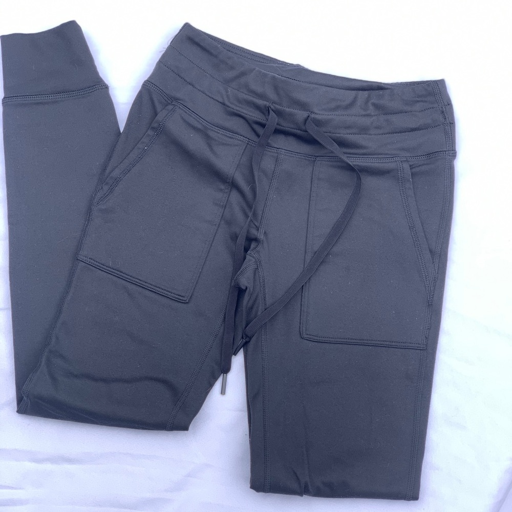 Aerie play pocket and cuff leggings blk Size Small